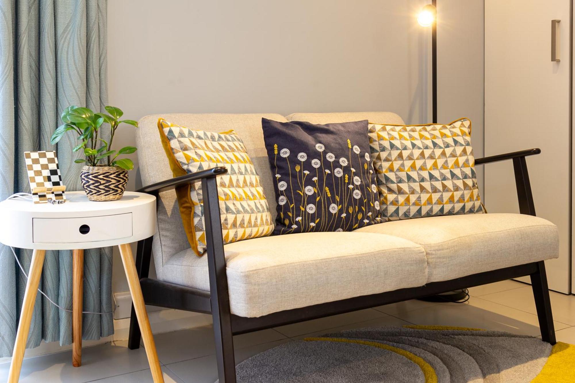 Apartment Stylish Studio-walk To Windsor/eton/thames With Car Park